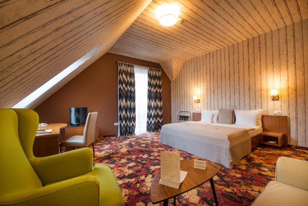 Hotel Lajta Park Mosonmagyaróvár Buitenkant foto