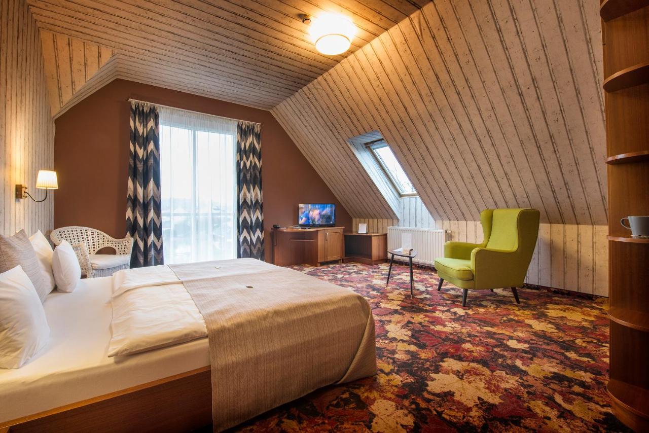 Hotel Lajta Park Mosonmagyaróvár Buitenkant foto